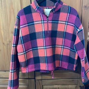 American Eagle plaid fleece quarter zip